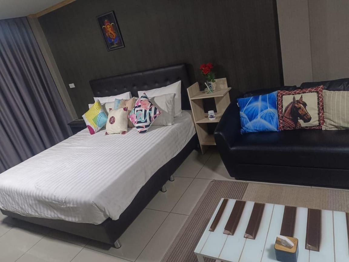 Apsara Inn Pattaya ภายนอก รูปภาพ