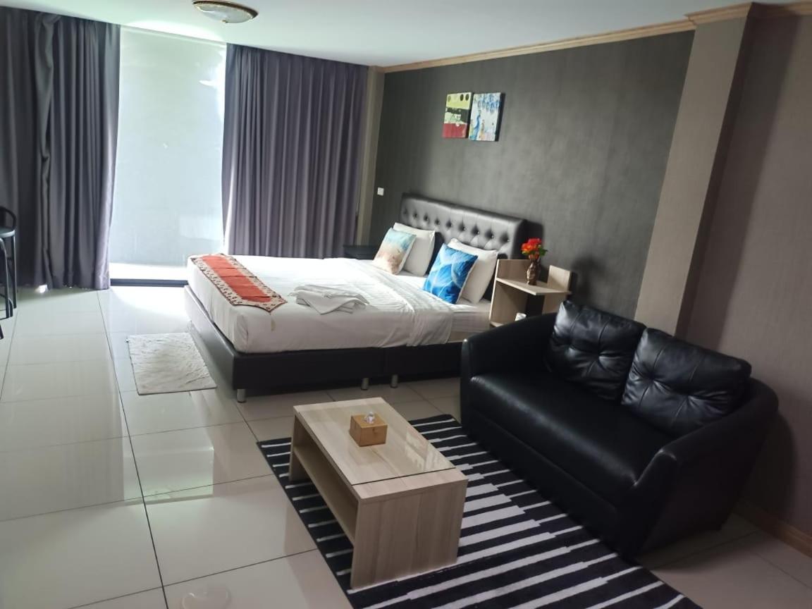Apsara Inn Pattaya ภายนอก รูปภาพ